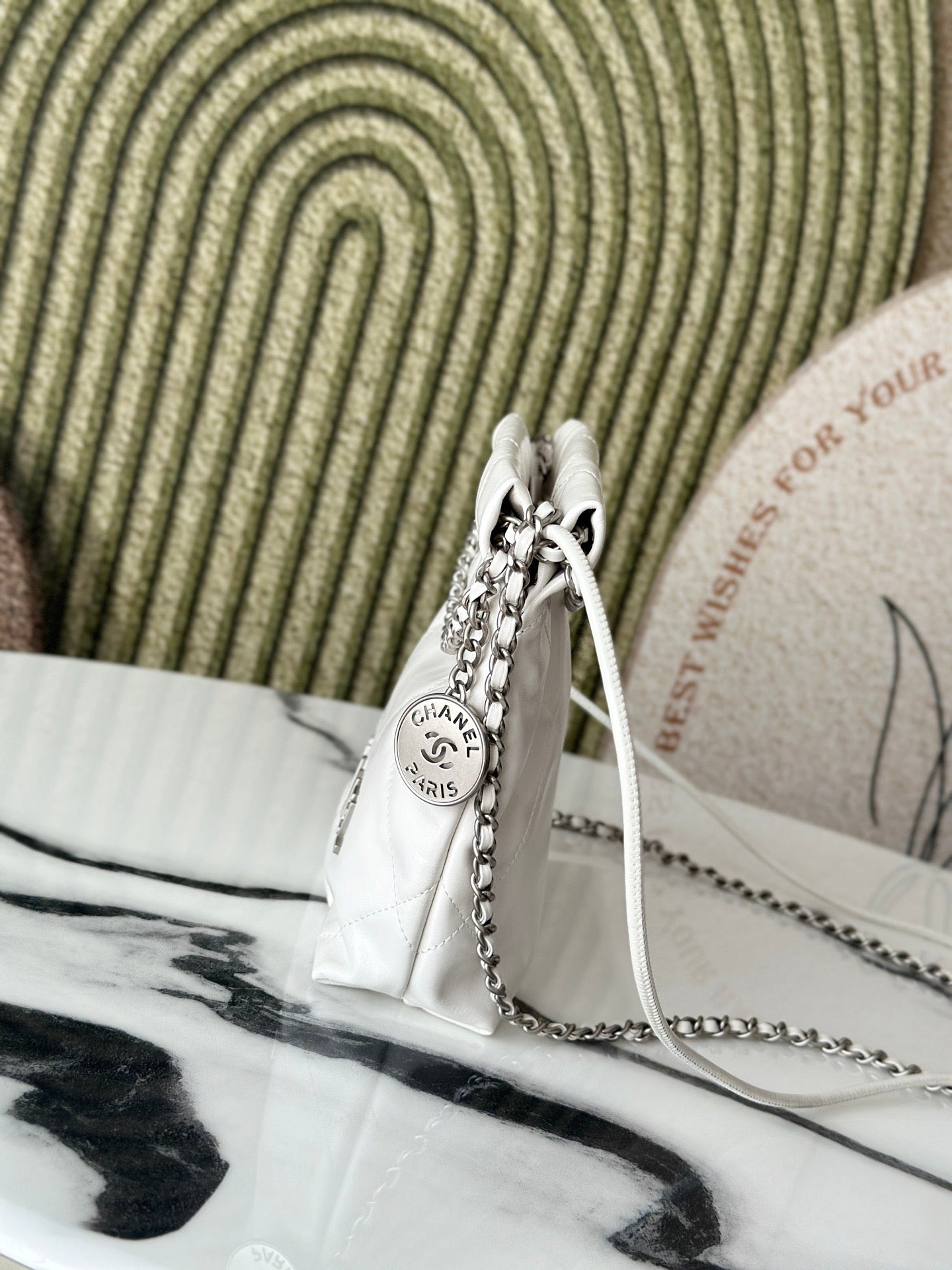 CHANEL MINI WHITE 22