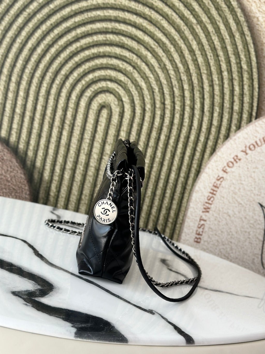 CHANEL MINI BLACK 22