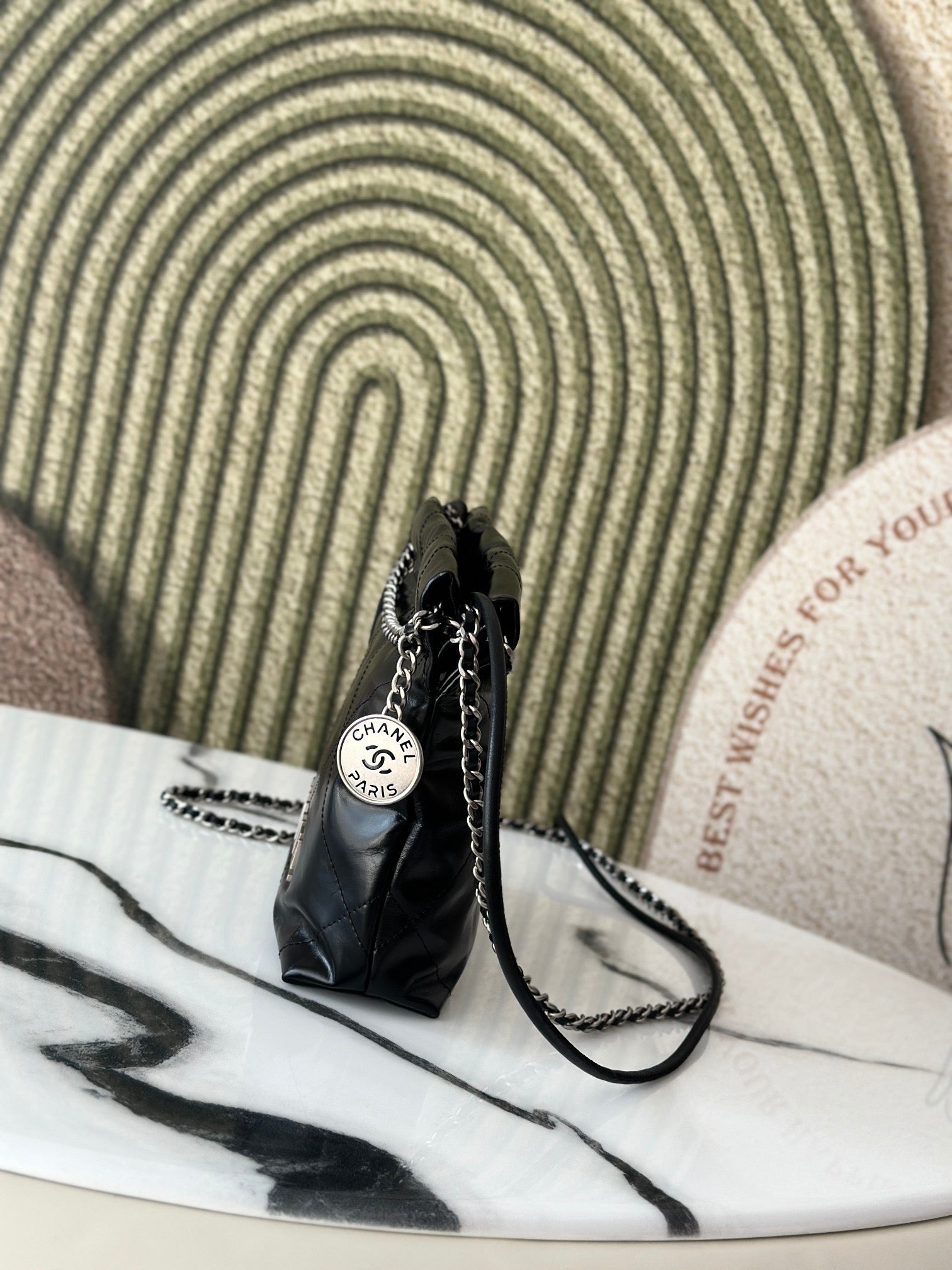 CHANEL MINI BLACK 22