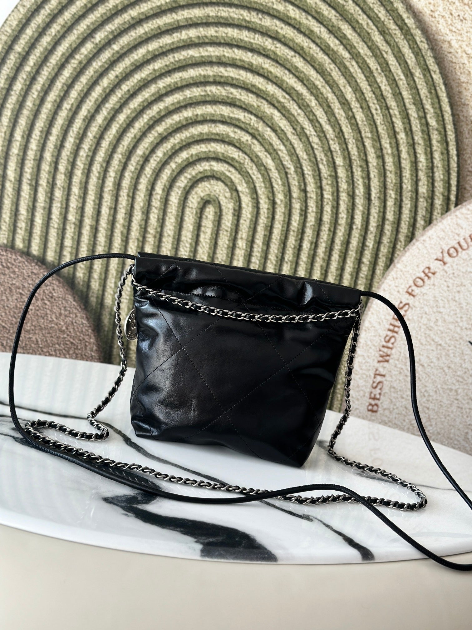 CHANEL MINI BLACK 22