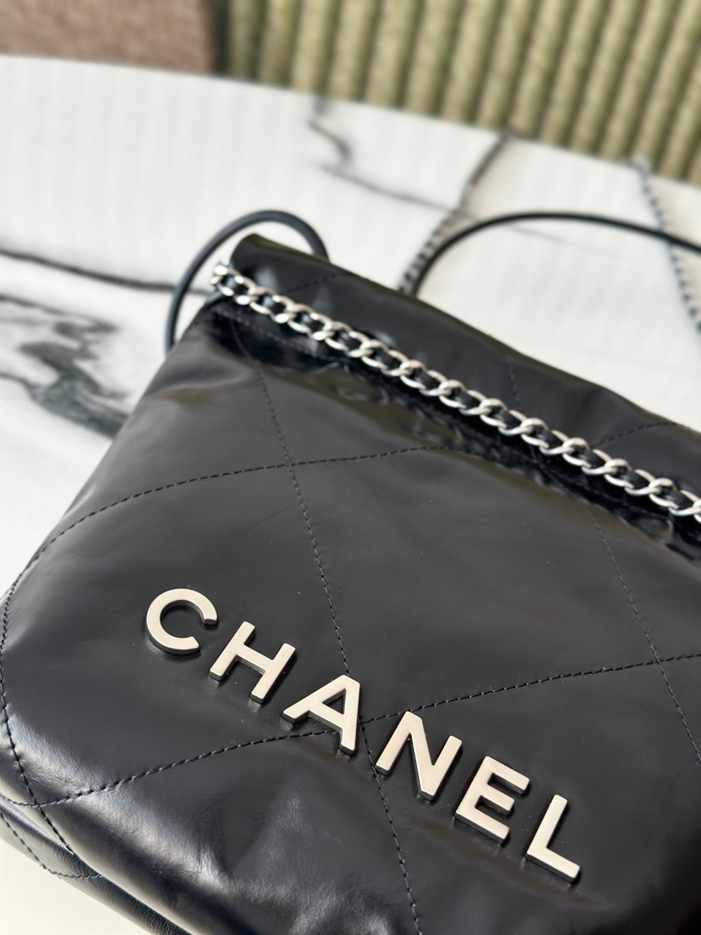 CHANEL MINI BLACK 22