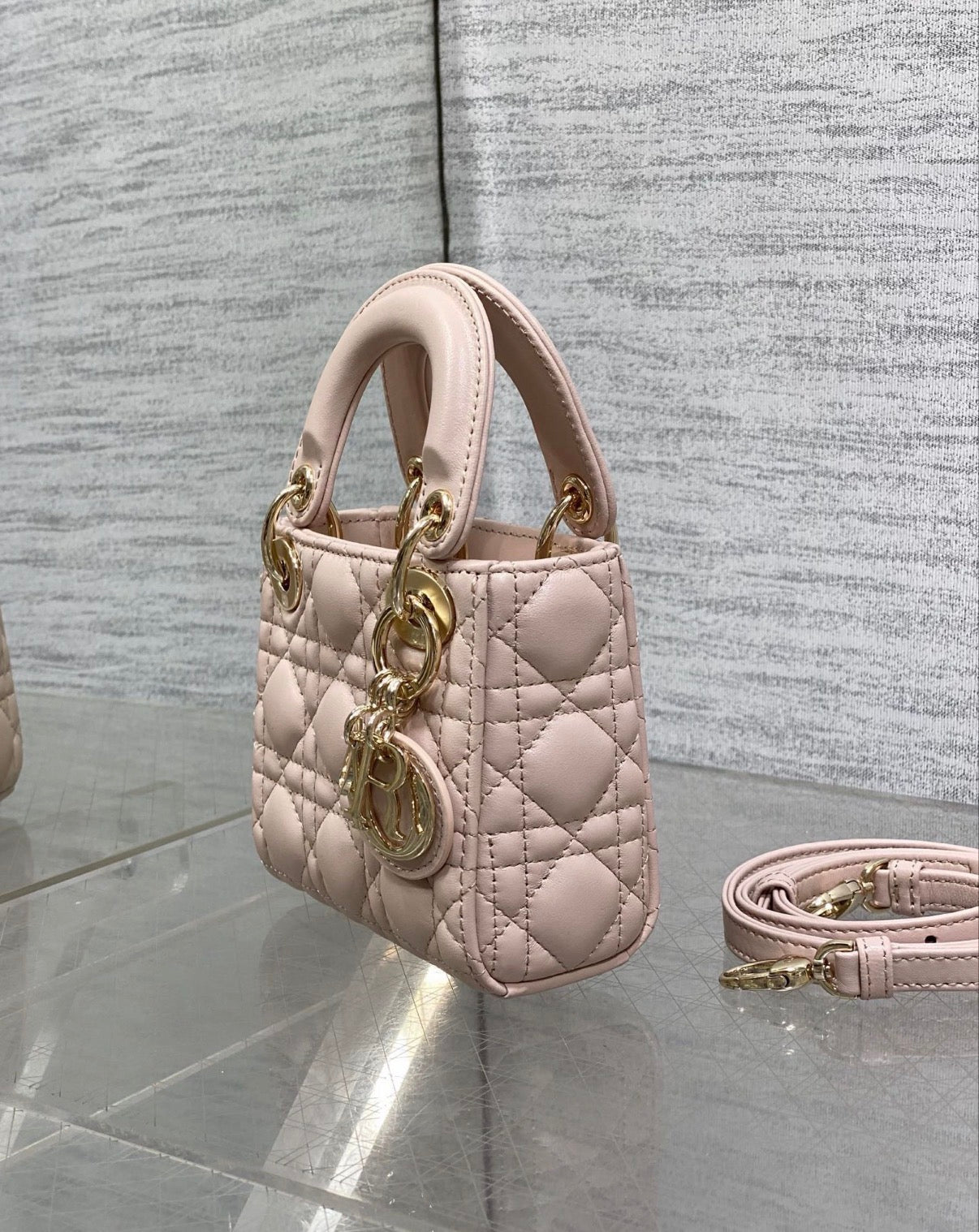 LADY DIOR MICRO POWDER PINK