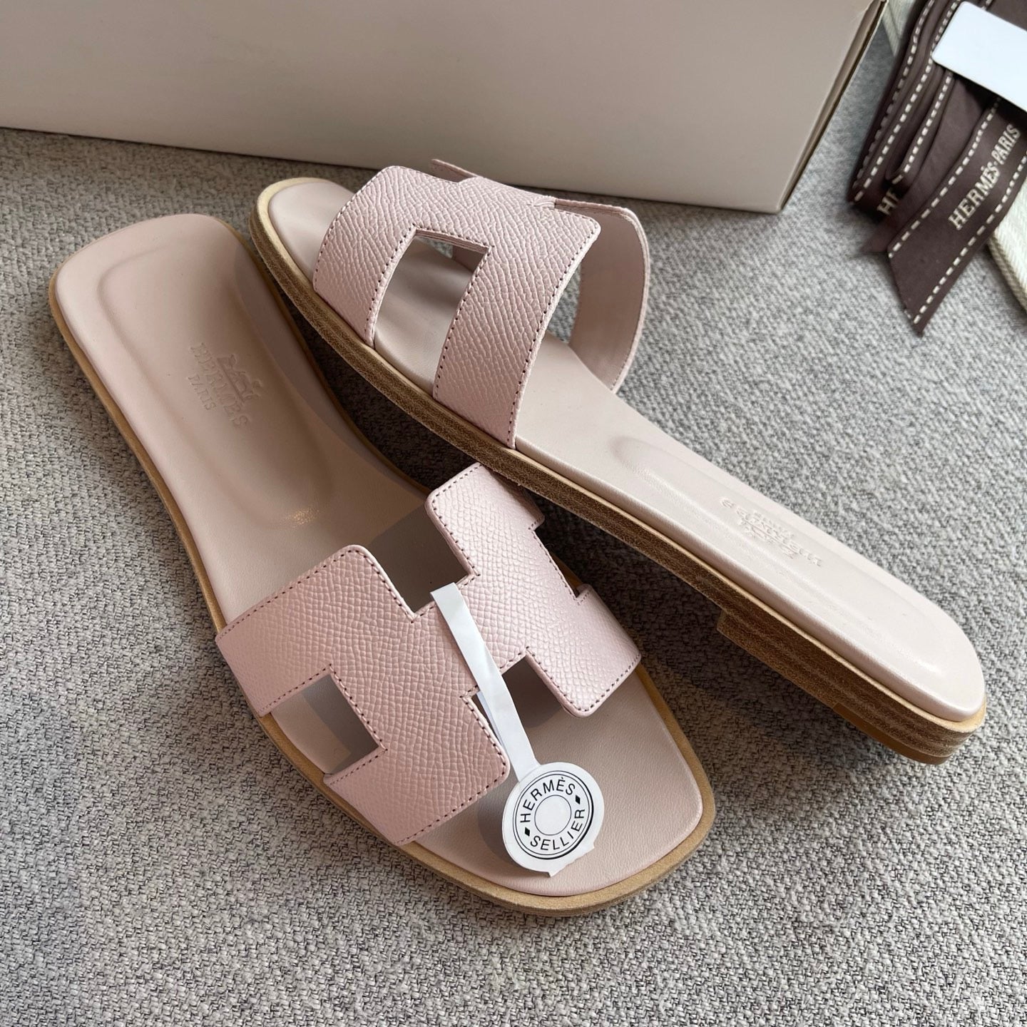HERMES ORAN SANDAL ДАМСКИ ЧЕХЛИ