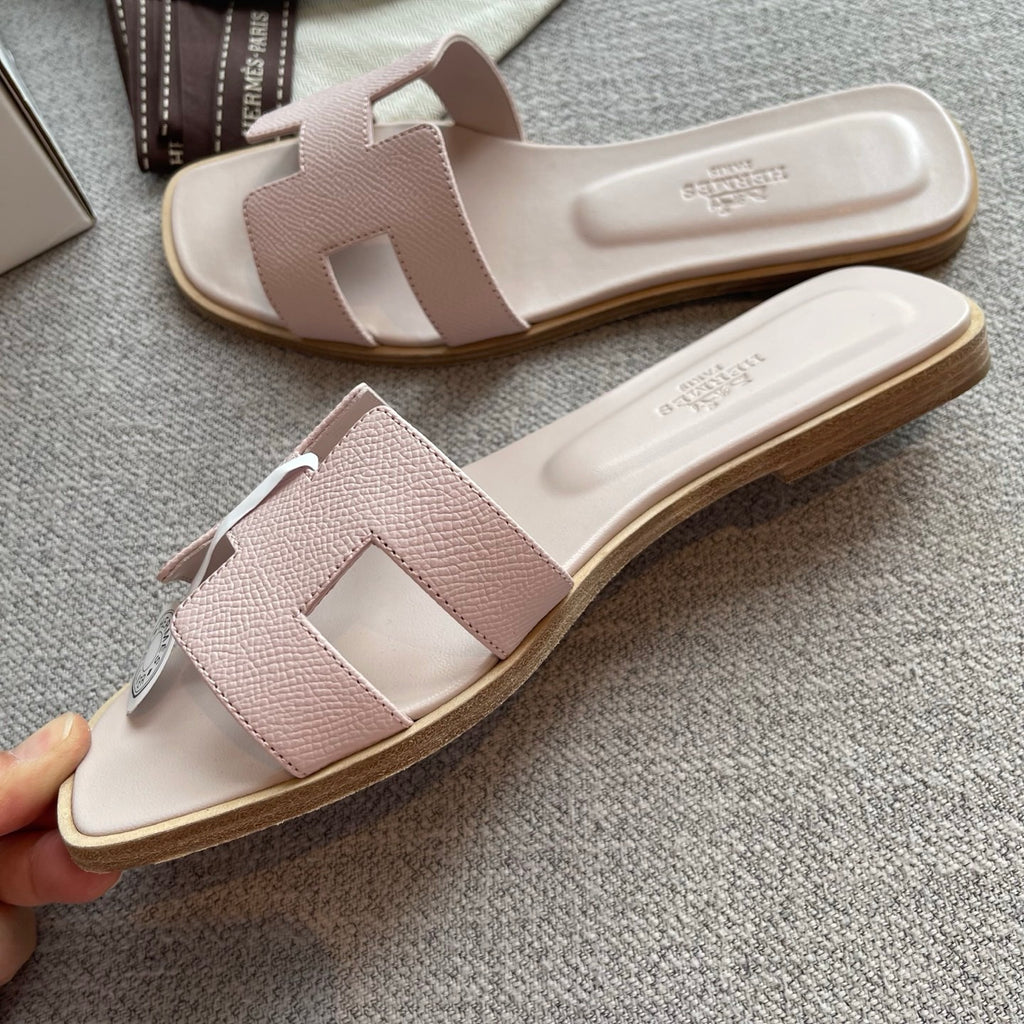HERMES ORAN SANDAL ДАМСКИ ЧЕХЛИ