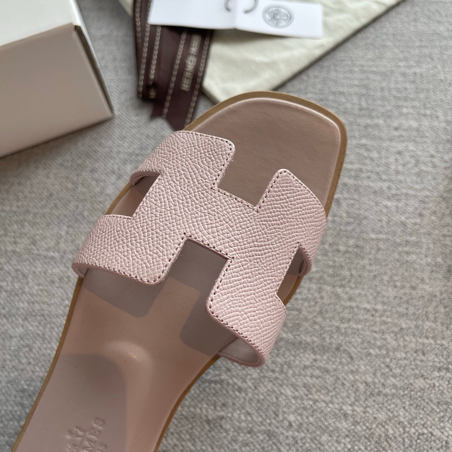 HERMES ORAN SANDAL ДАМСКИ ЧЕХЛИ