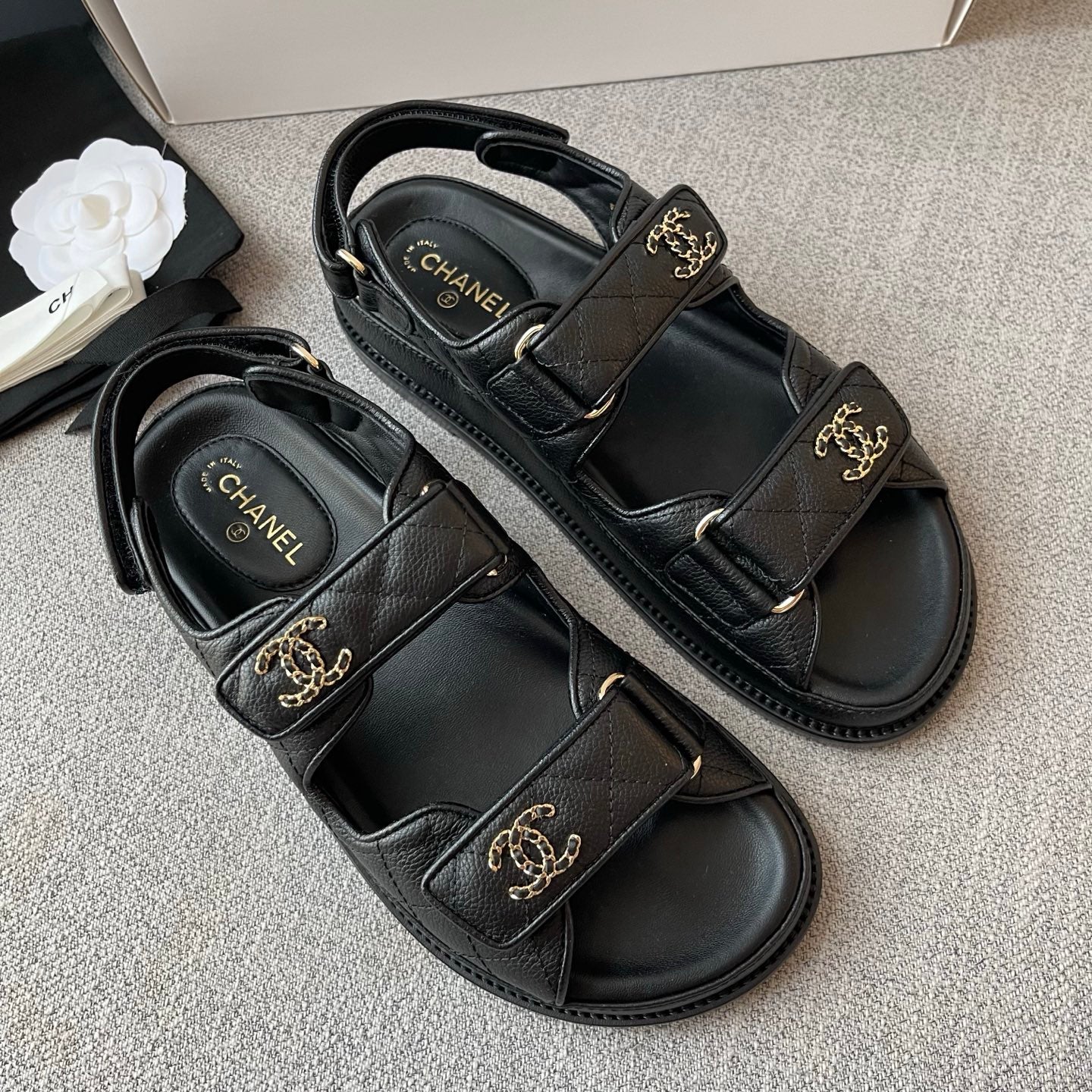CHANEL ДАМСКИ ЧЕХЛИ