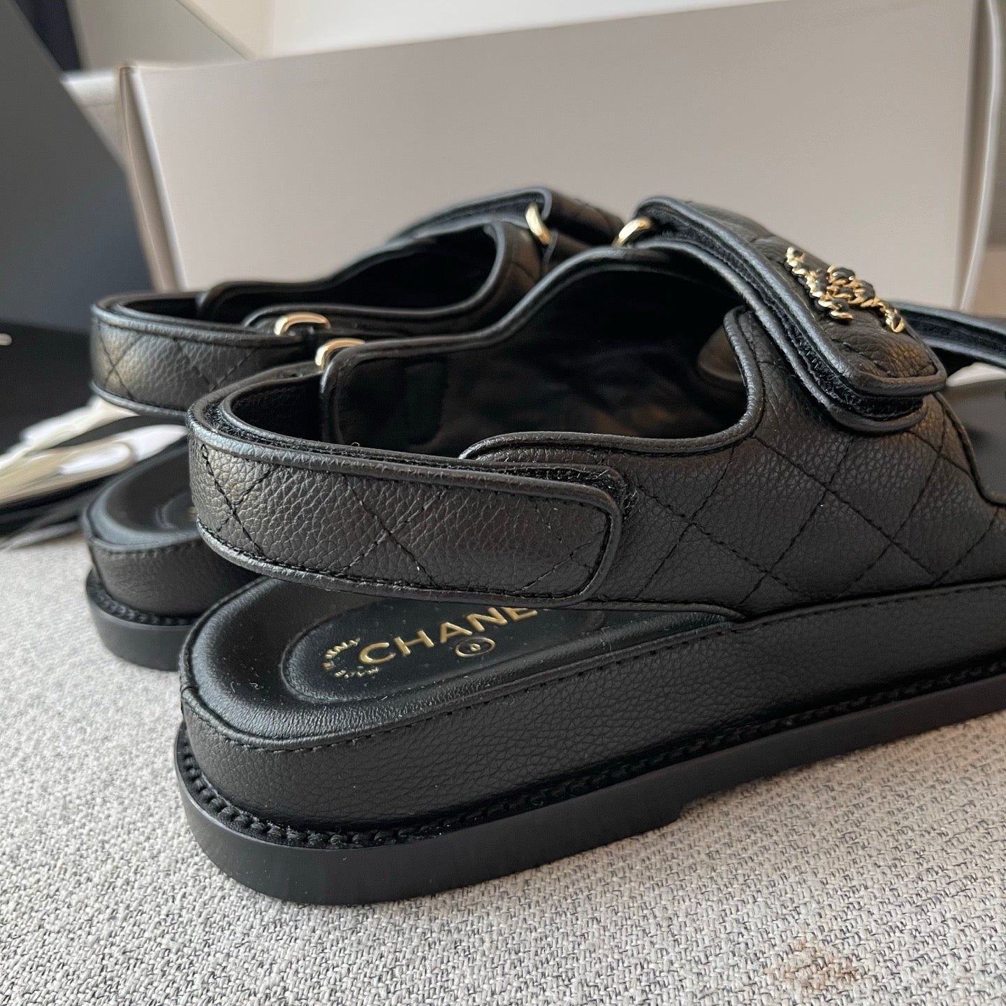 CHANEL ДАМСКИ ЧЕХЛИ