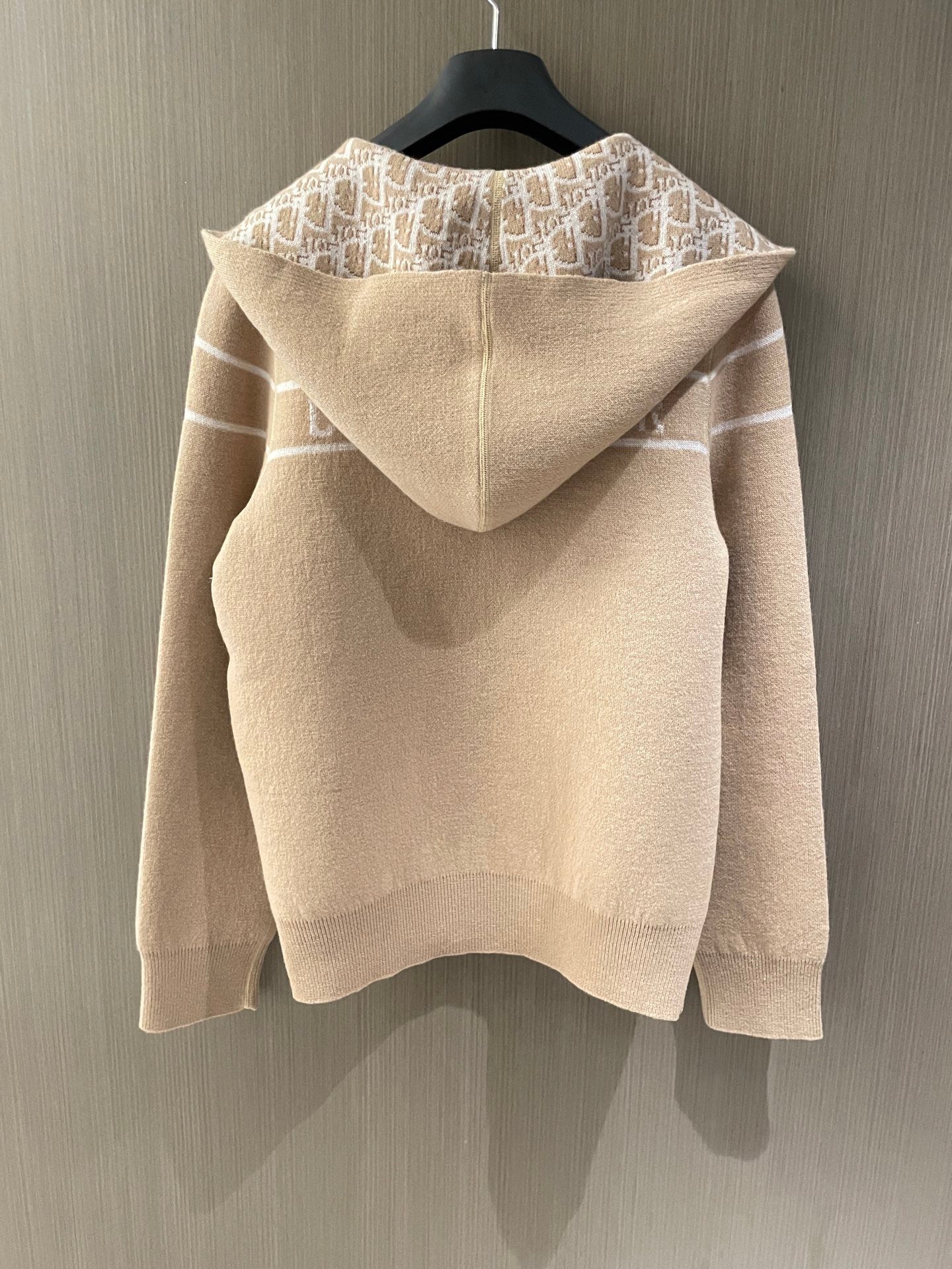 DIOR КАШМИРЕНА ГОРНИЦА