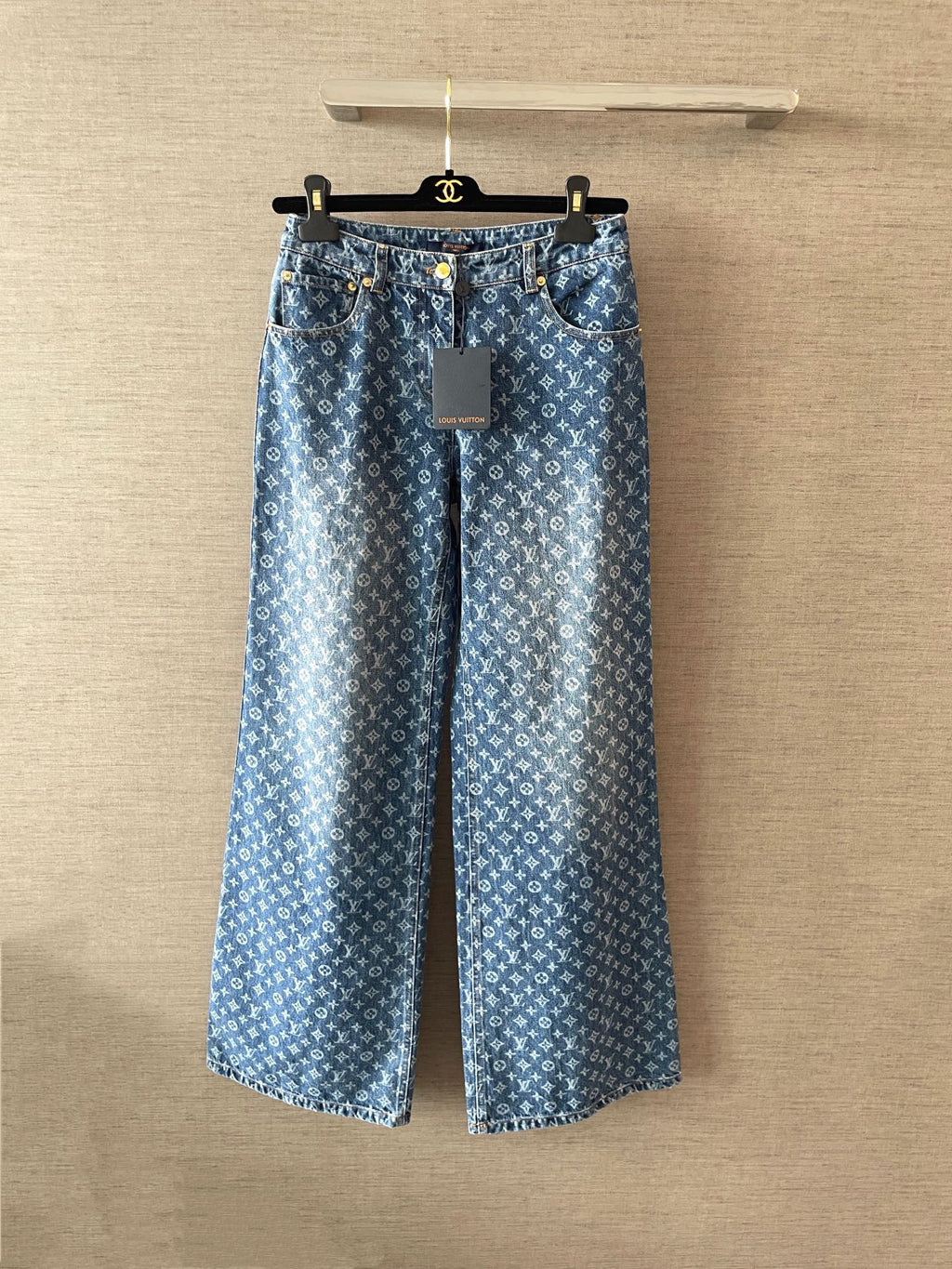LOUIS VUITTON ДЪНКИ