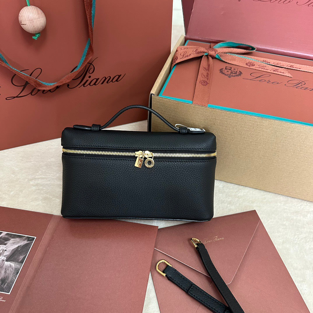 LORO PIANA 19
