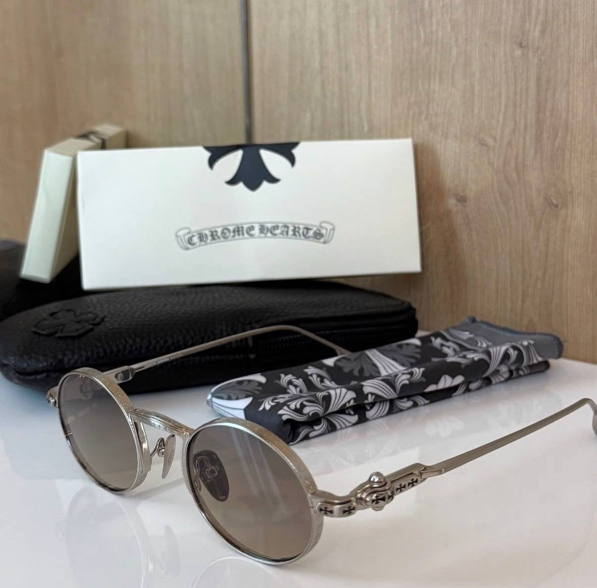 CHROME HEARTS