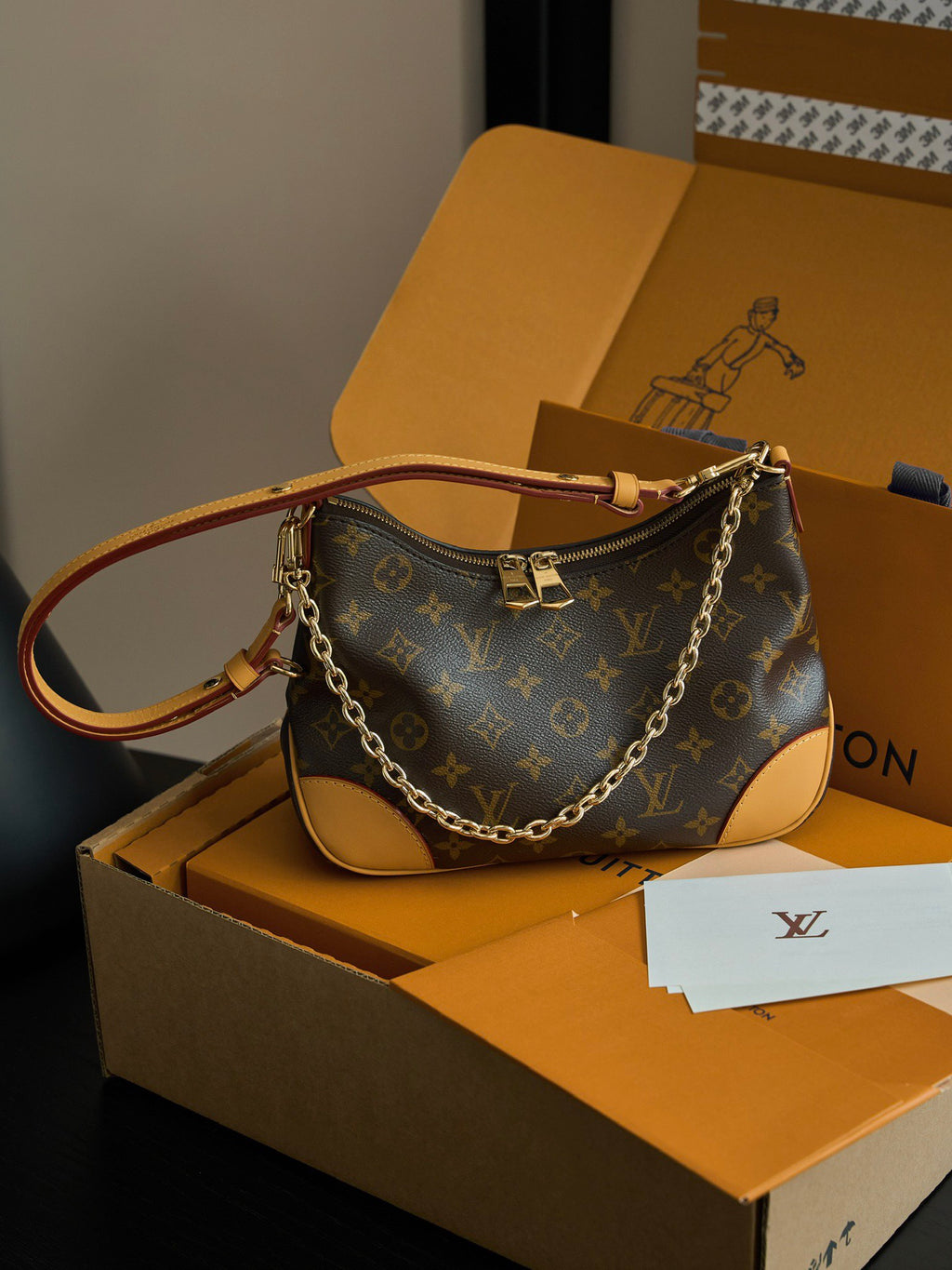 LOUIS VUITTON BOULOGNE