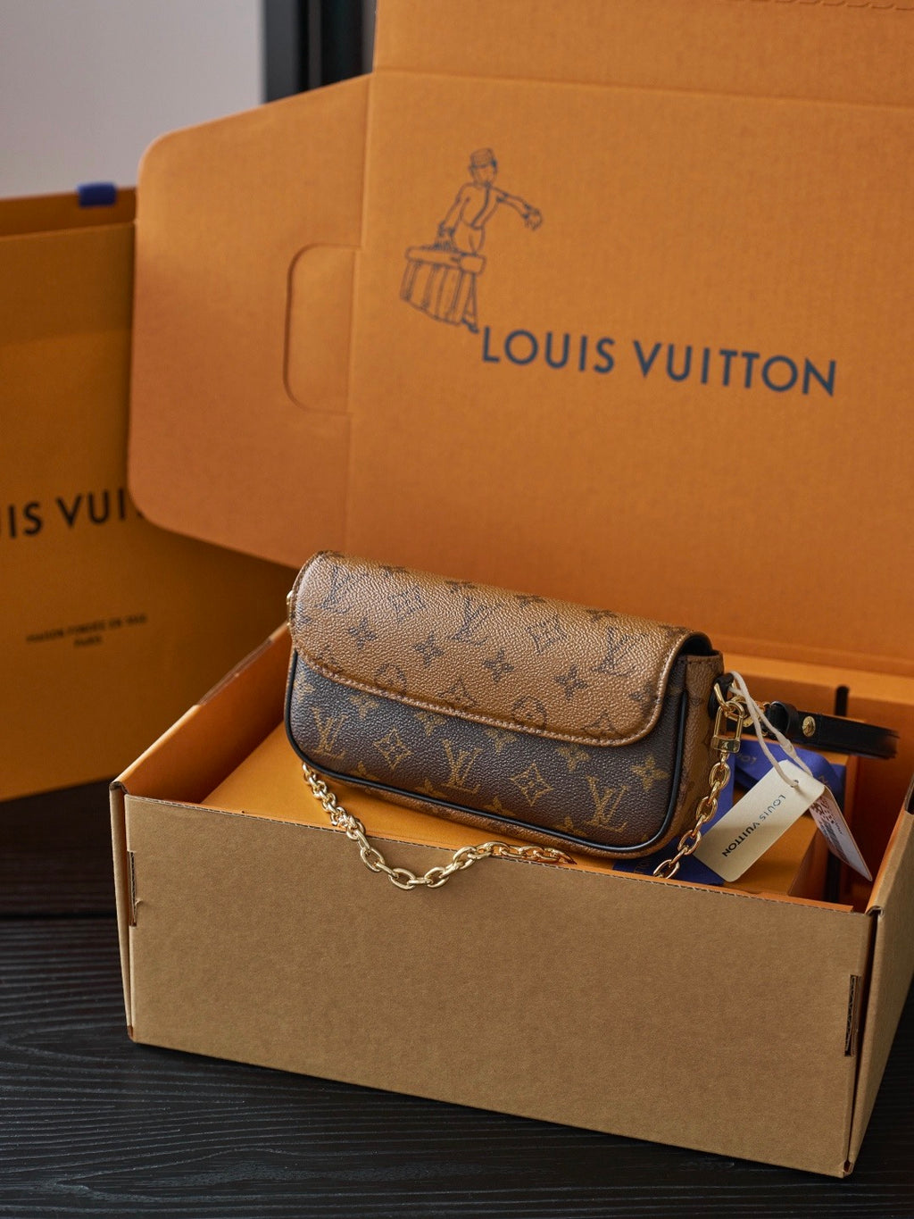 LOUIS VUITTON WALLET