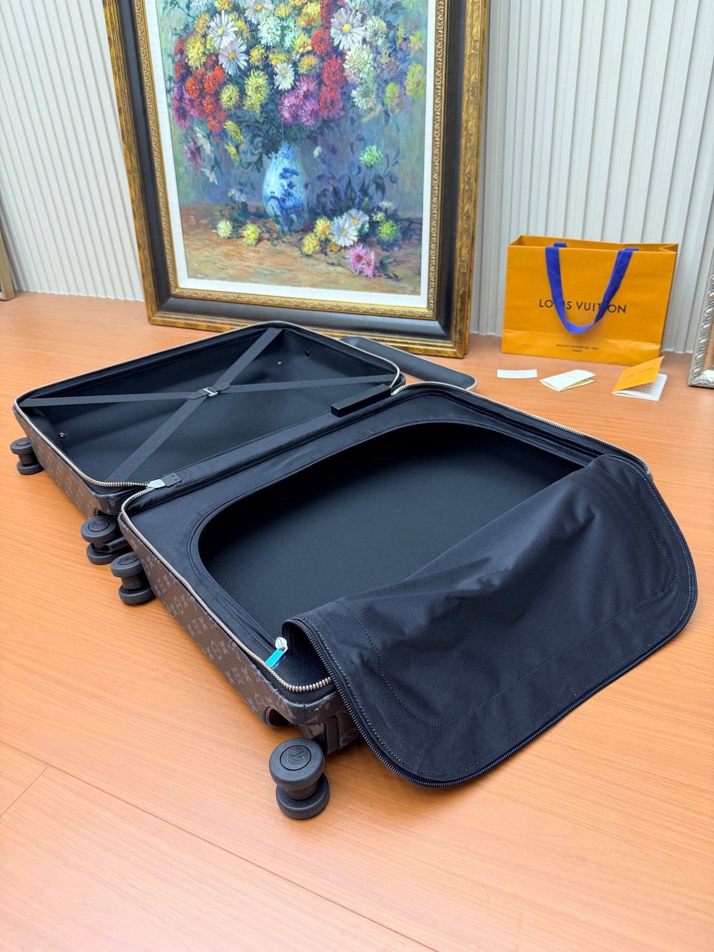 LOUIS VUITTON SUITCASE 50x36x18