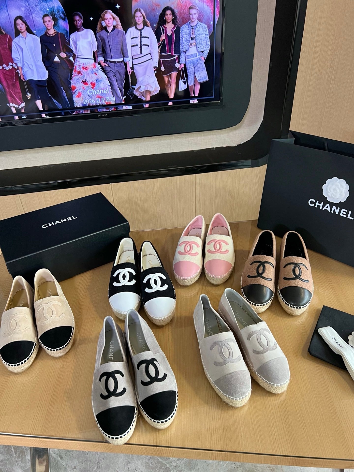 CHANEL ЕСКАДРИЛИ
