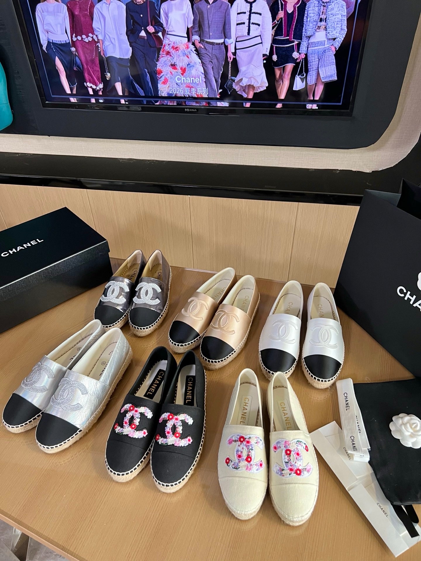 CHANEL ЕСКАДРИЛИ